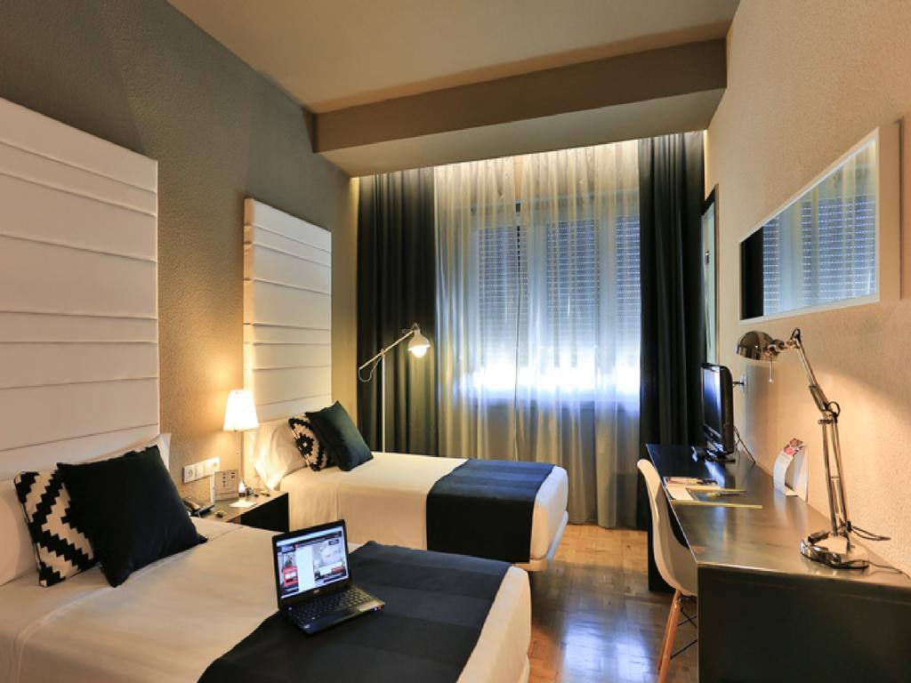 Habitus Hotel Leyre Pamplona Dış mekan fotoğraf