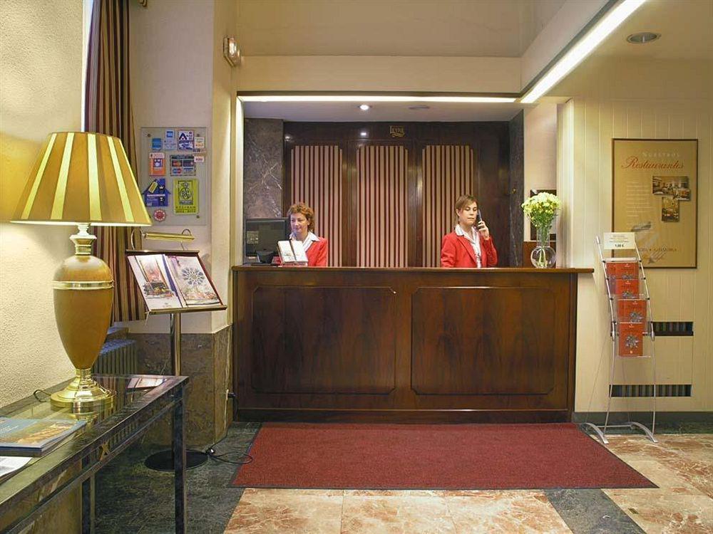 Habitus Hotel Leyre Pamplona İç mekan fotoğraf